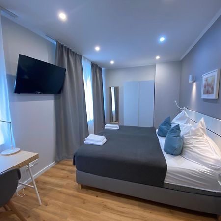 Zur Waldlust Hotel Frankfurt am Main Ngoại thất bức ảnh