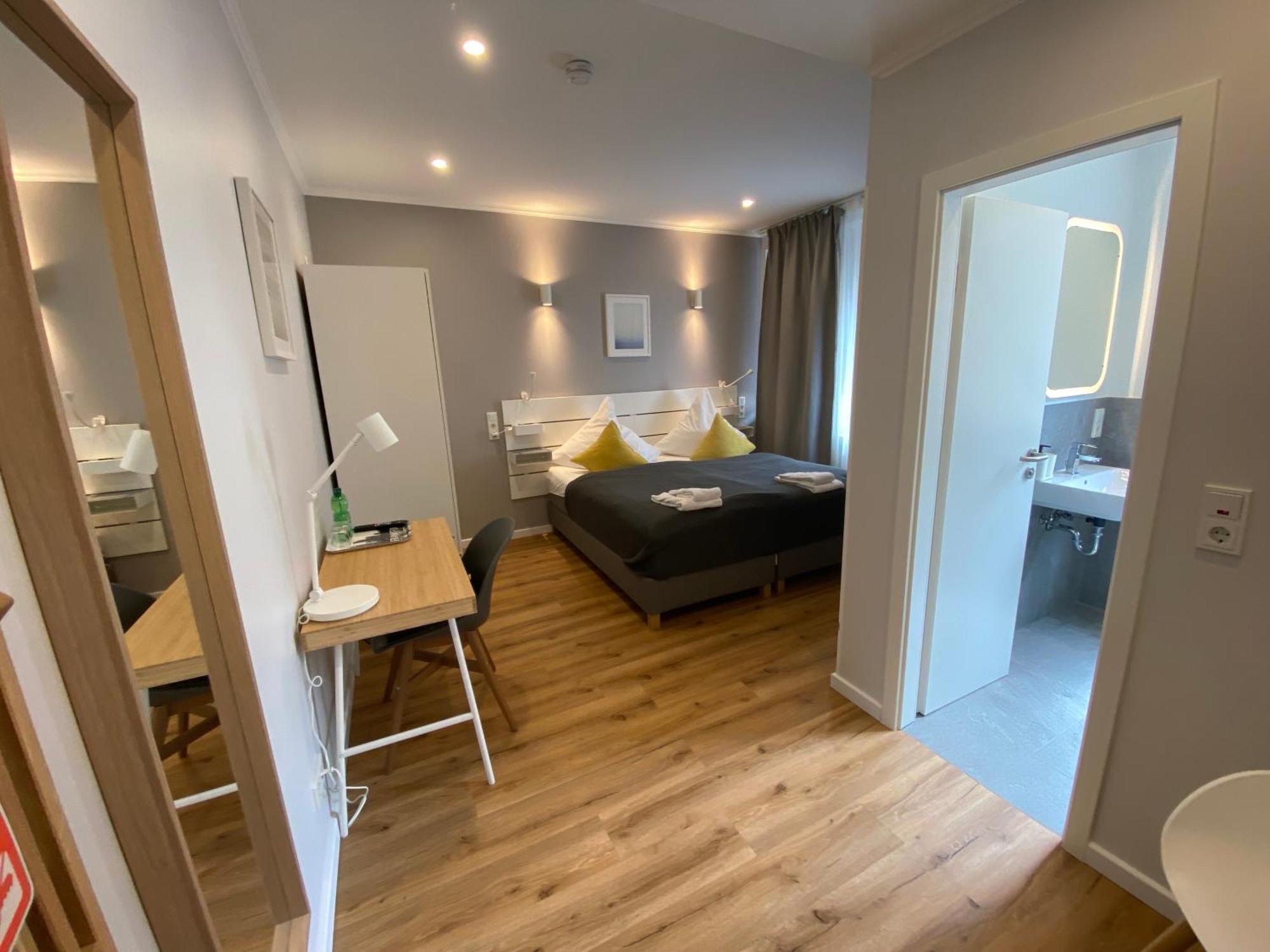Zur Waldlust Hotel Frankfurt am Main Ngoại thất bức ảnh