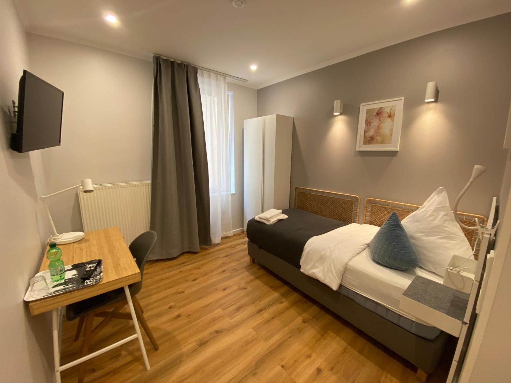 Zur Waldlust Hotel Frankfurt am Main Ngoại thất bức ảnh
